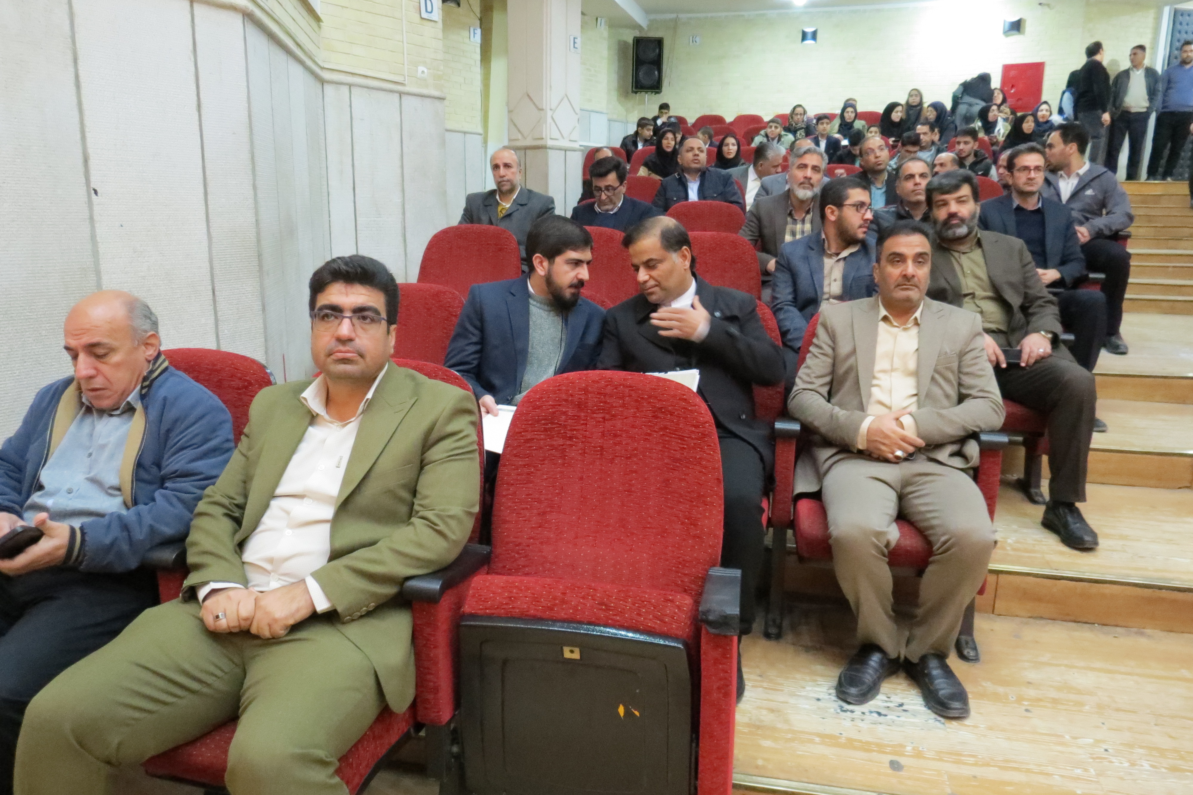 گرامیداشت هفته پژوهش در دانشکده پرستاری آباده