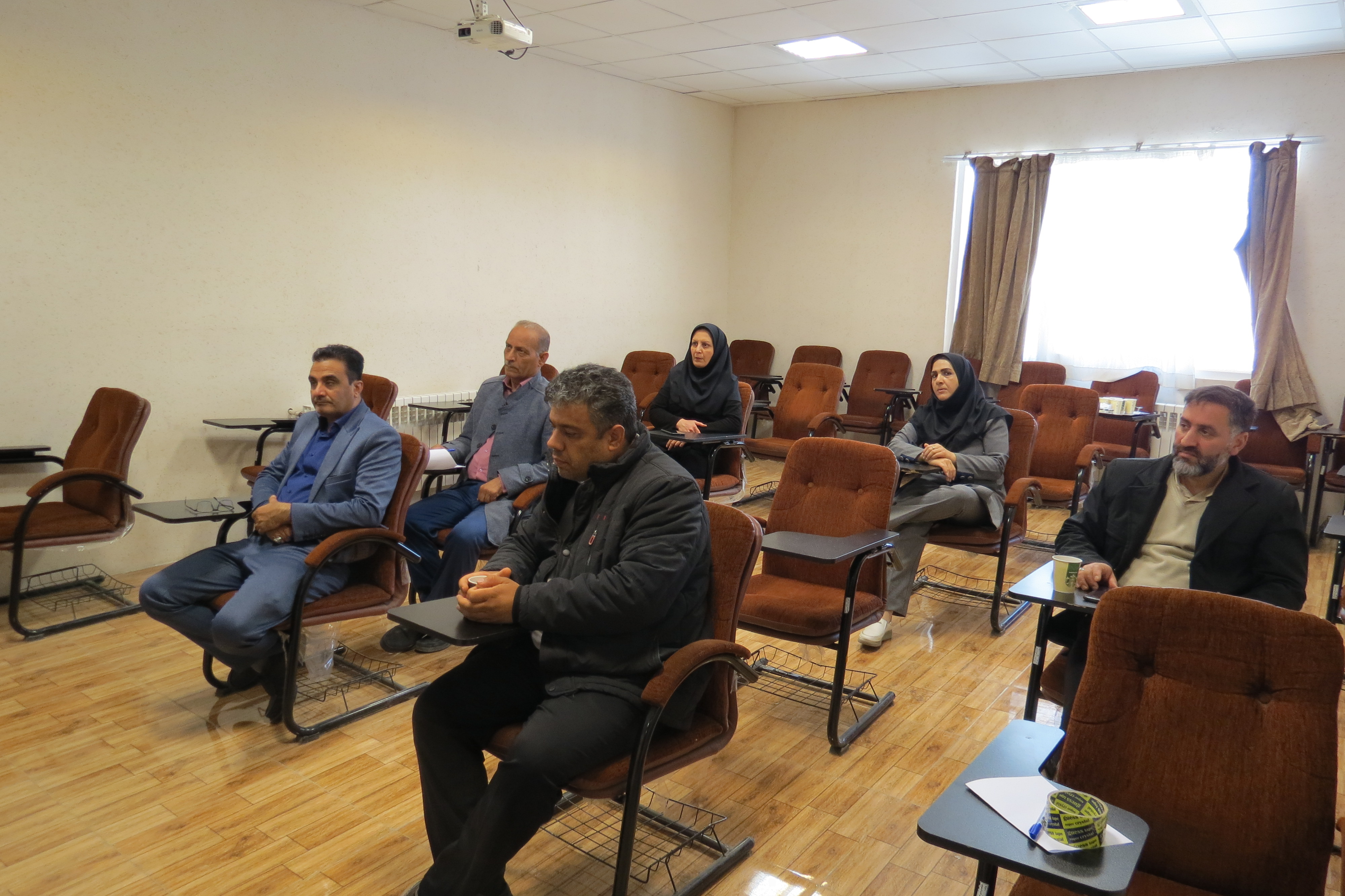 برگزاری کارگاه آموزشی به مناسبت هفته ملی جوان در دانشکده پرستاری حضرت زهرا (س) آباده