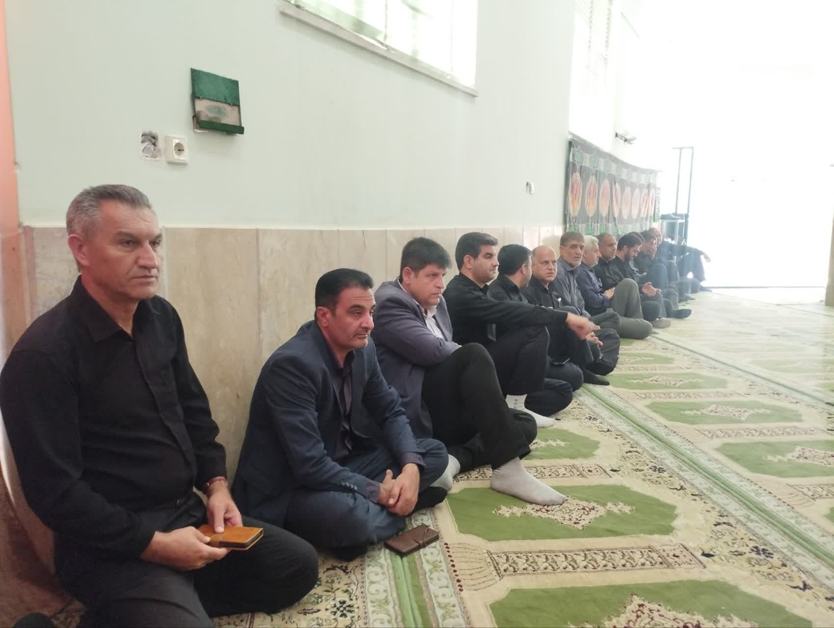  دانشگاهیان شهرستان آباده عزادار رهبر شهید 