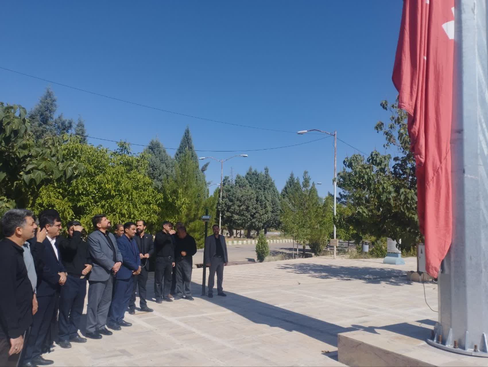  دانشگاهیان شهرستان آباده عزادار رهبر شهید 