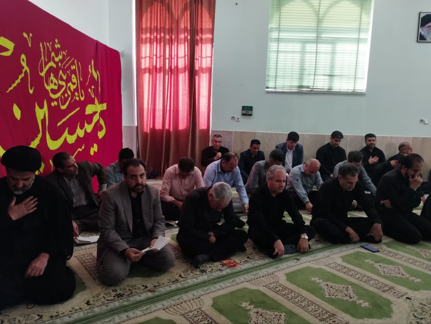  دانشگاهیان شهرستان آباده عزادار رهبر شهید 