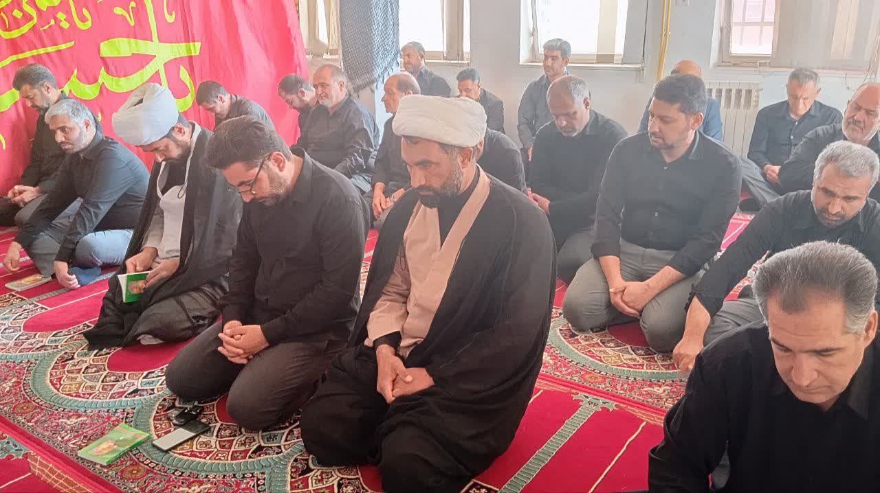 حضور رئیس و کارکنان دانشکده پرستاری آباده در مراسم عزاداری سیدالشهداء