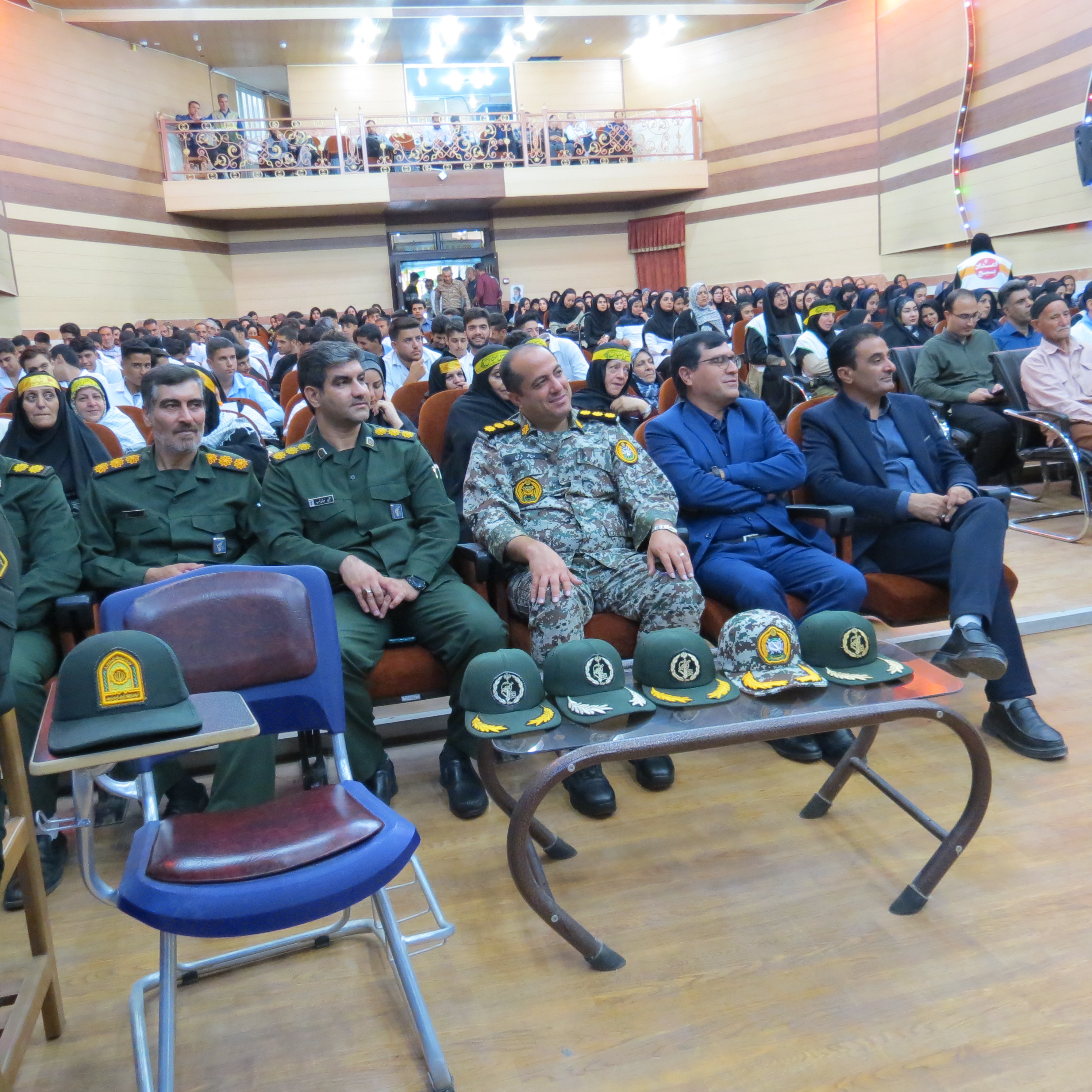 مشارکت رئیس، کارکنان، اساتید و دانشجویان دانشکده پرستاری آباده در همایش بزرگ اعضای بسیج جامعه پزشکی شهرستان آباده