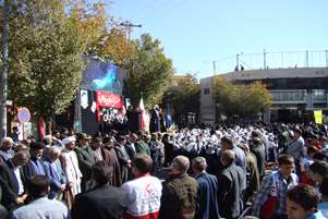 حضور رئیس، کارکنان و دانشجویان دانشکده پرستاری آباده در آئین گرامیداشت 13آبان